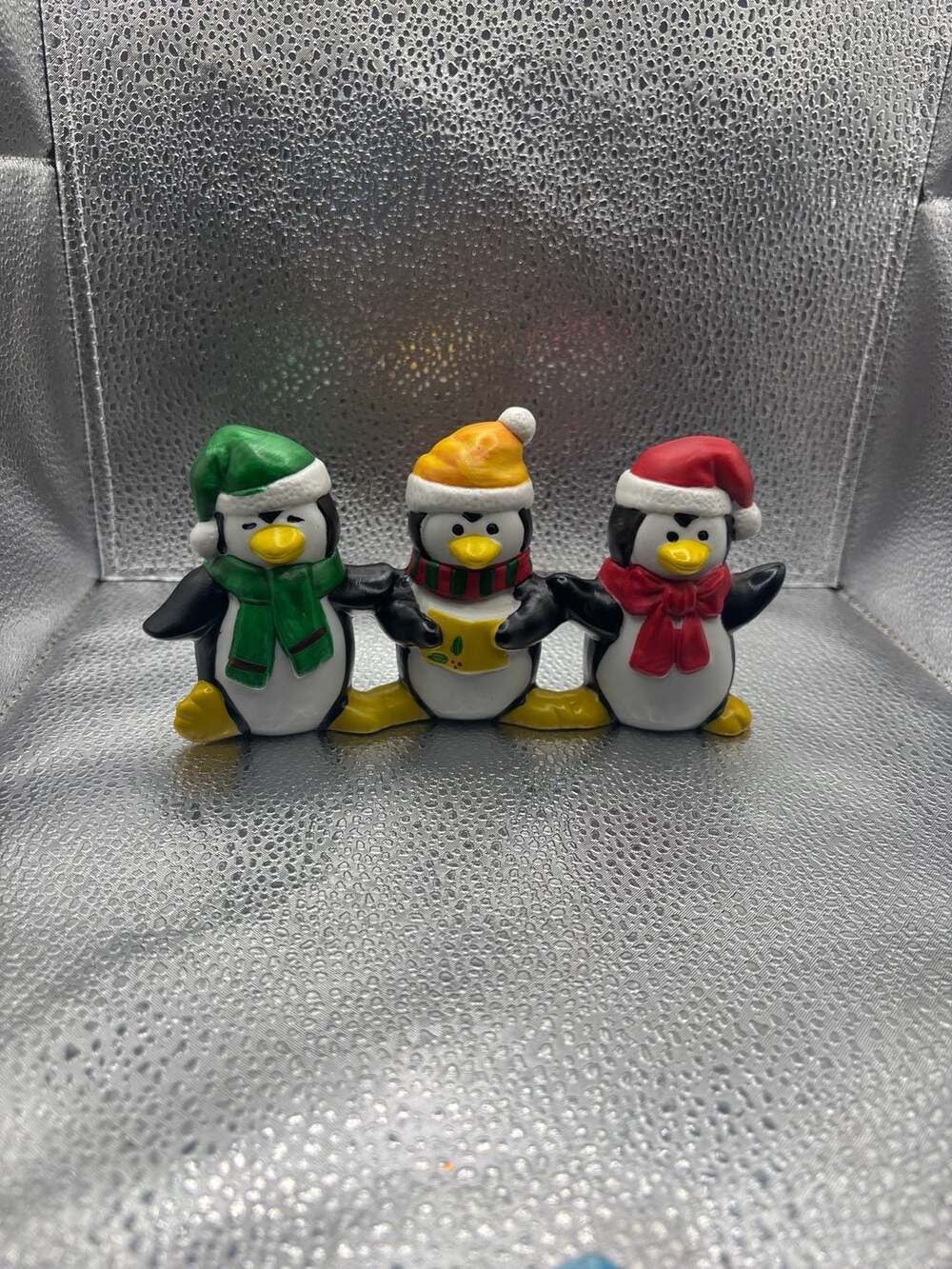 Vintage Russ Berrie Christmas Caroling Penguins Trio Figurine Statue